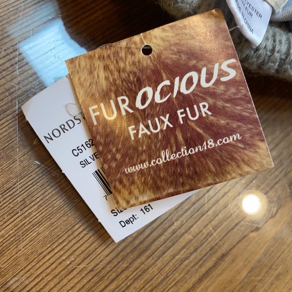 Collection Eighteen faux fur hat - Picture 5 of 5